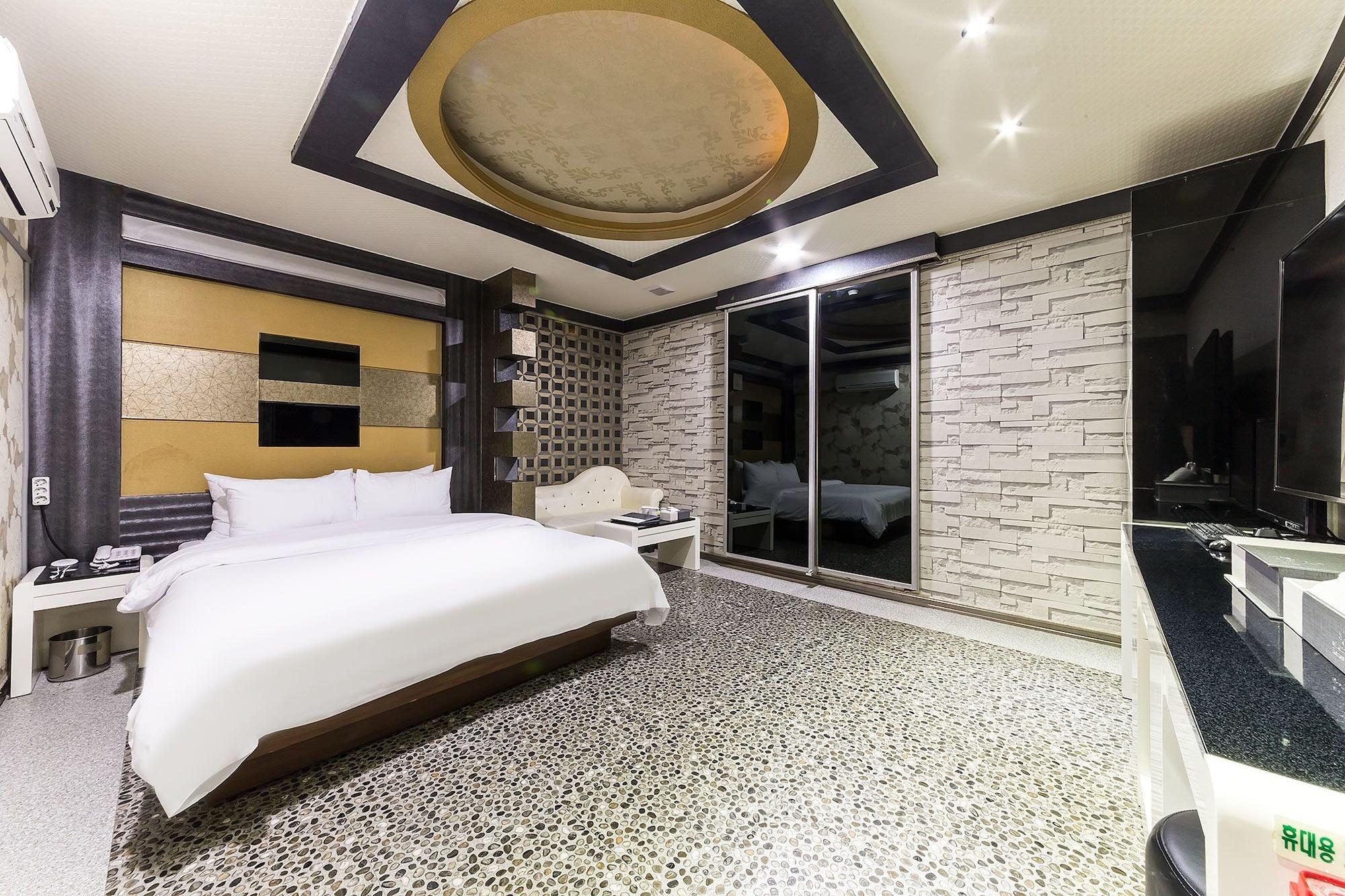 Millennium Hotel Kōyō Extérieur photo